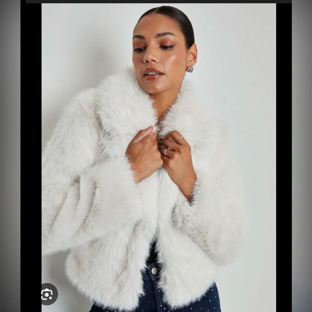 Abercrombie & Fitch Cream faux fur coat - Picture 10 of 10